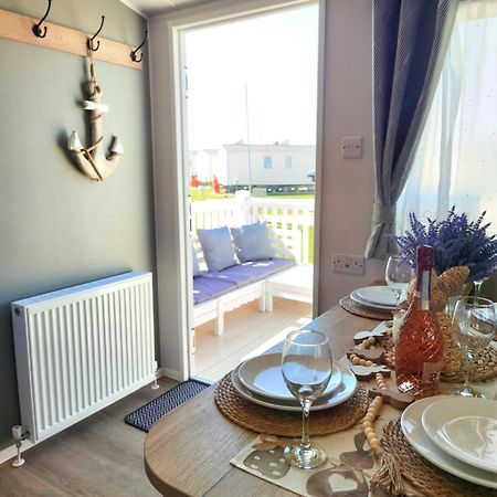 Big Boss Caravan-Camber Sands, Free Wi-Fi, Netflix, Parking Exterior photo