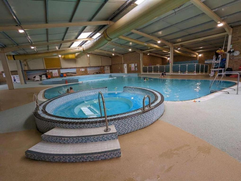 Big Boss Caravan-Camber Sands, Free Wi-Fi, Netflix, Parking Exterior photo