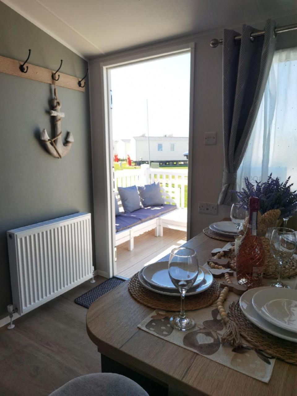 Big Boss Caravan-Camber Sands, Free Wi-Fi, Netflix, Parking Exterior photo